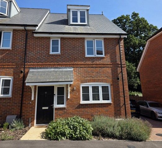 93 Grasslands Close, Haslemere, Surrey