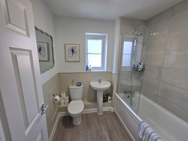 93 Grasslands Close, Haslemere, Surrey