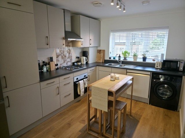 93 Grasslands Close, Haslemere, Surrey
