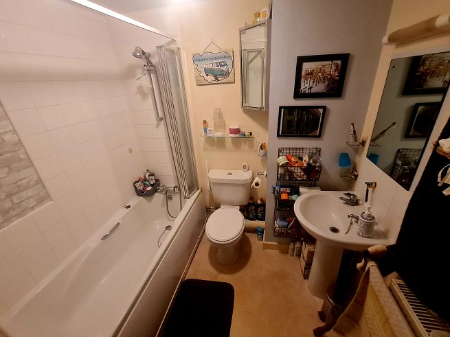 Flat 4 254-262 Shirley Road, Southampton
