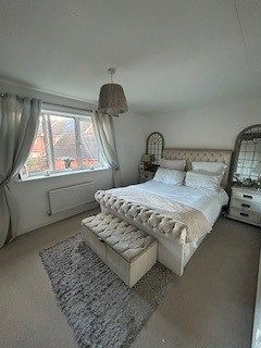 8 Killick Road, Westvale Park, Horley, Surrey