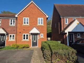 Thomas Walters Way, Horley