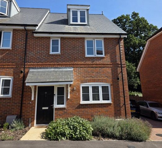 93 Grasslands Close, Haslemere, Surrey