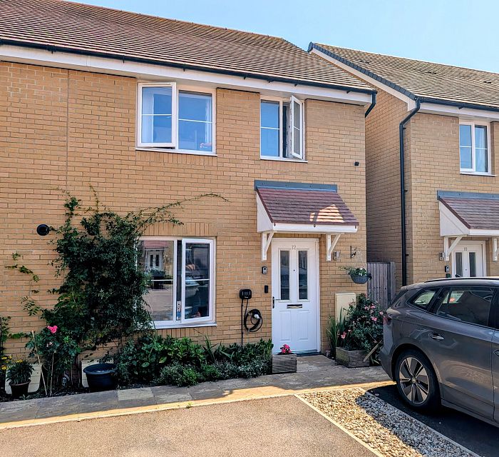 12 Cedar Corner, Stotfold, Hitchin