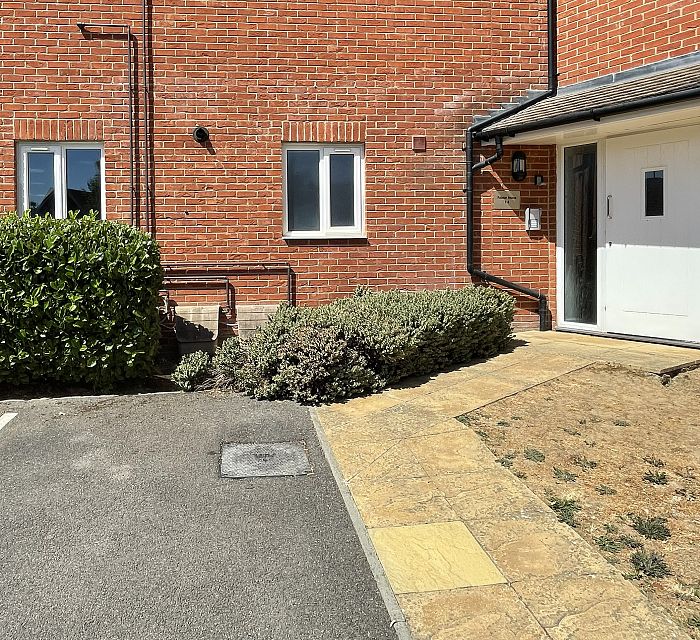 Flat 1 Fulmar House, Horley